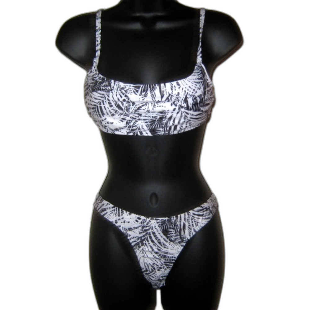 Supplied Shop Medium Tropical Floral Bikini